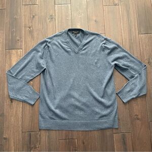 Banana Republic Light Blue Lightweight V-Neck Sweater L